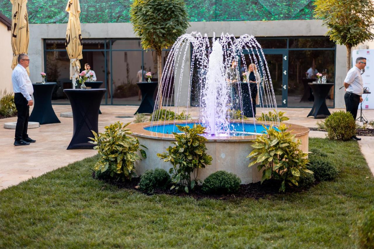 La Boheme Corbeanca - Partener Therme Ostratu エクステリア 写真