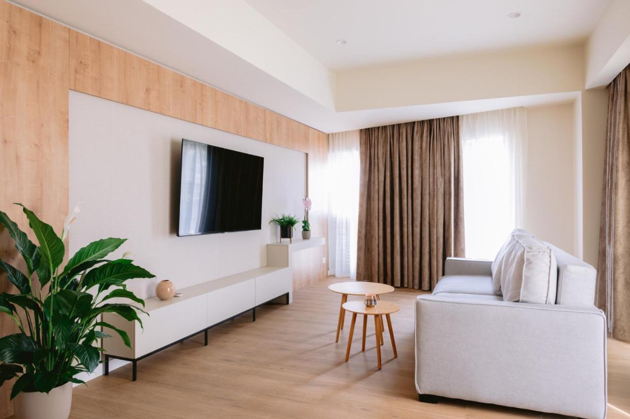 La Boheme Corbeanca - Partener Therme Ostratu エクステリア 写真